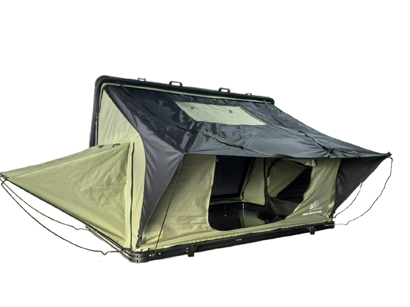 【JVB Pyrenees】La carpa del techo se abre desde el lateral